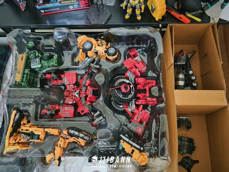 Transformers Studio Series Devastator Box Set In-Hand Images